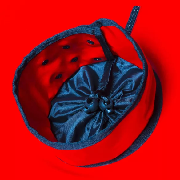 Secretdome - BDSM Kabine mit Öffnungen (schwarz)