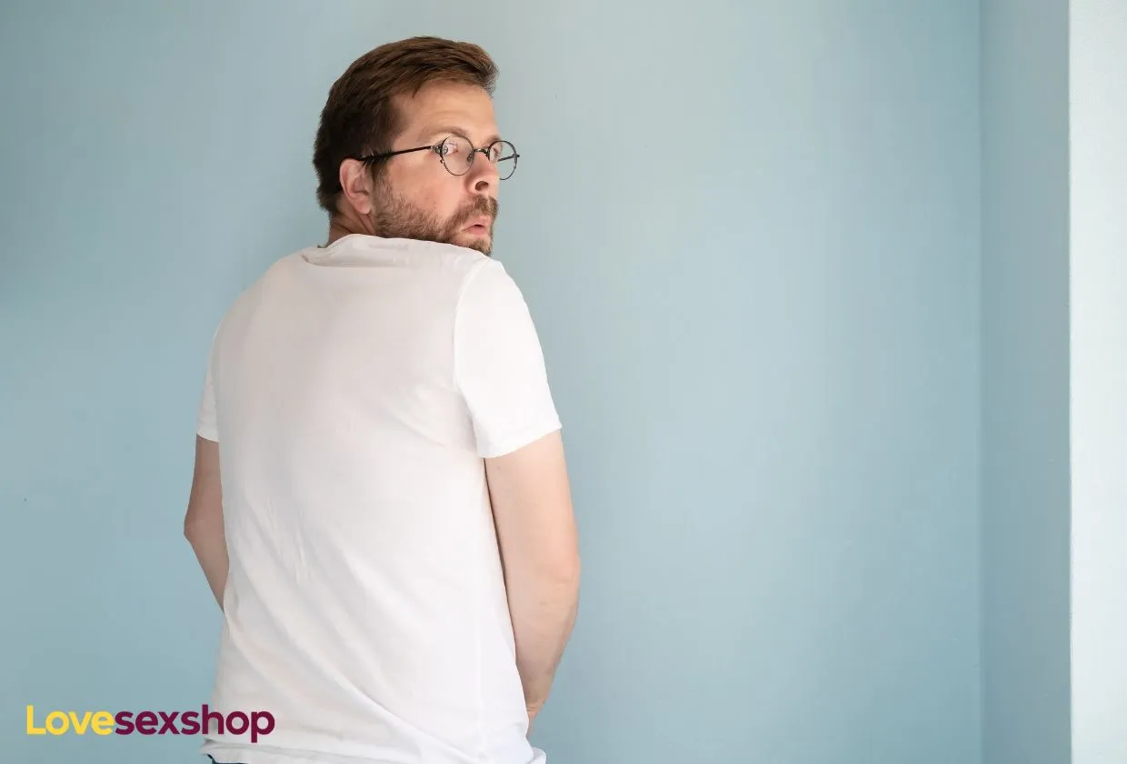 Mann bei der Selbstbefriedigung - Lovesexshop.at sex shop